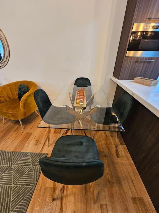 Comfortable Two Bedroom Flat Brighton Екстериор снимка