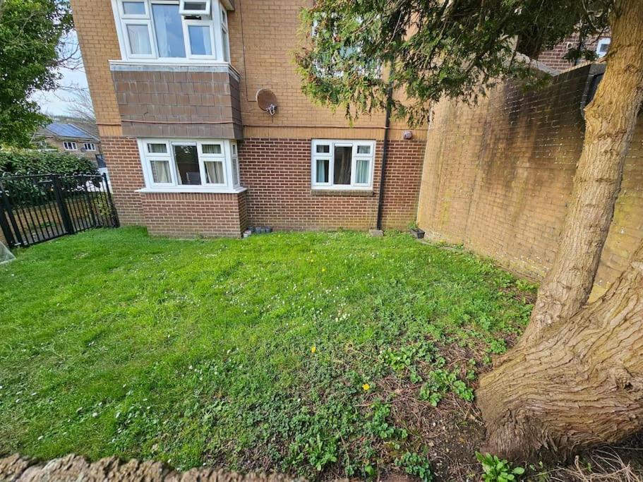 Comfortable Two Bedroom Flat Brighton Екстериор снимка